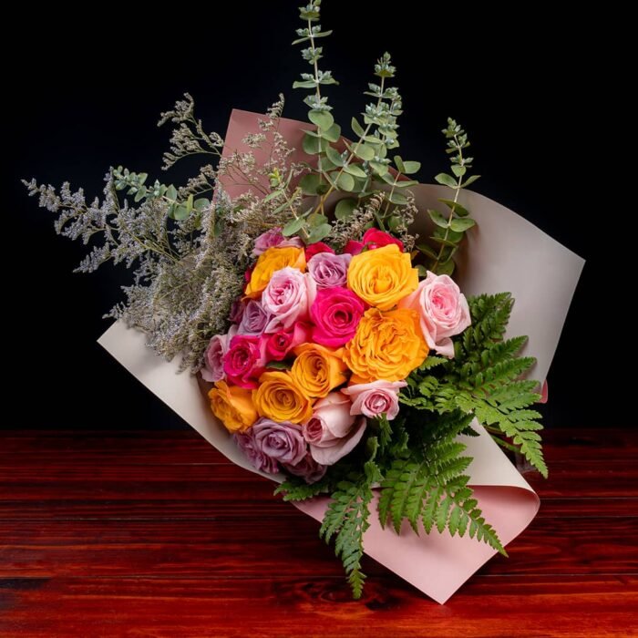 24 Rosas Multicolor en Ramo - Imagen 1