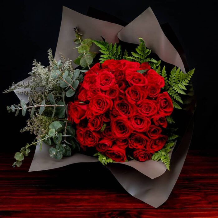 50 Rosas Rojas en Ramo - Imagen 1