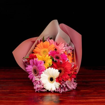 Gerberas y astromelias en ramo