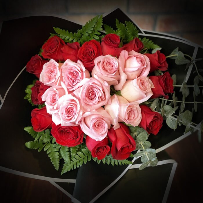 Corazon de 24 Rosas Rojas y Rosa - Imagen 1